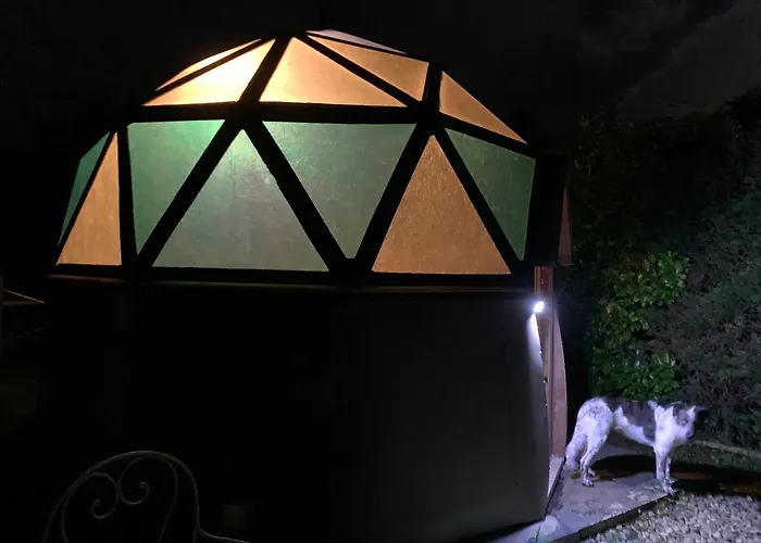 Le Dome Du Bonheur Camping