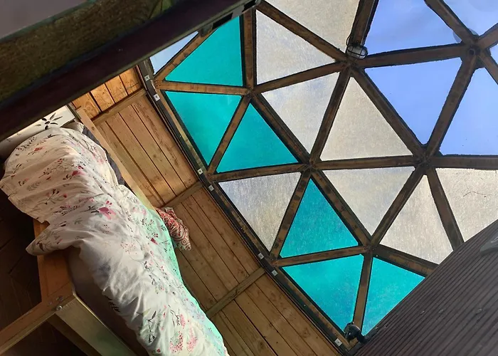 Le Dome Du Bonheur Camping