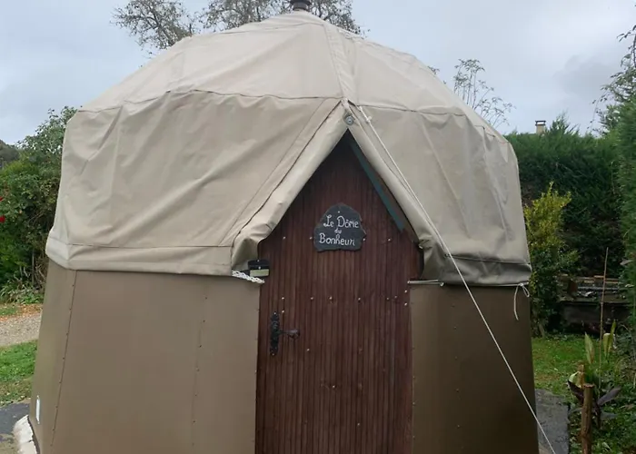 Le Dome Du Bonheur Camping
